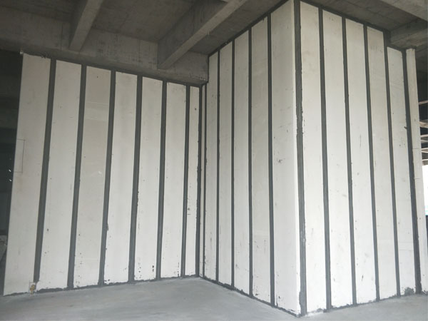 ALC板內(nèi)墻施工現(xiàn)場(chǎng) 3.jpg